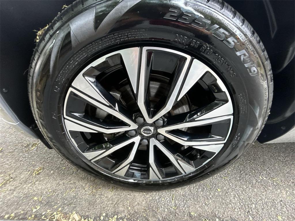 used 2025 Volvo XC60 car, priced at $40,975