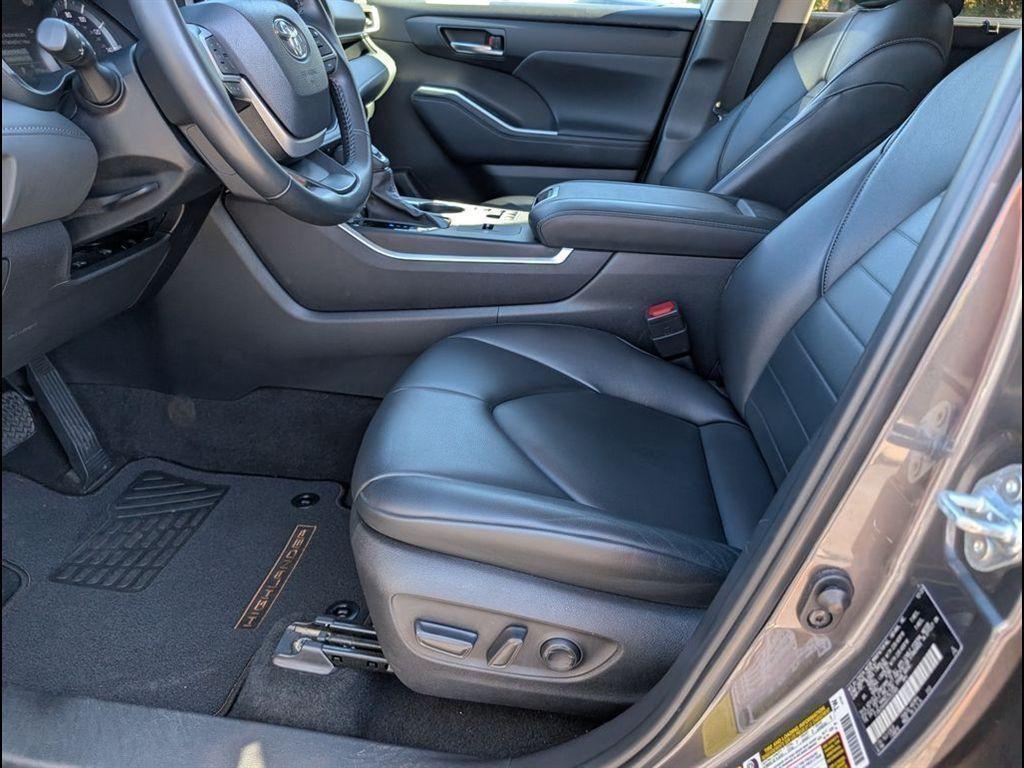 used 2024 Toyota Highlander car, priced at $39,463