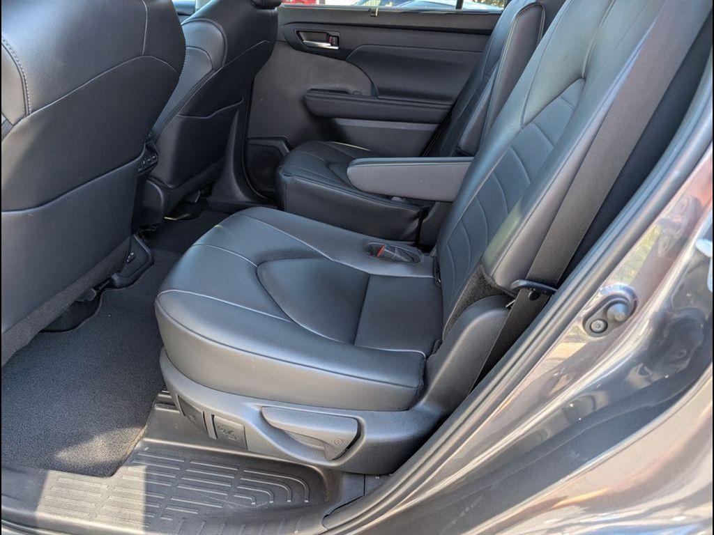 used 2024 Toyota Highlander car, priced at $39,463