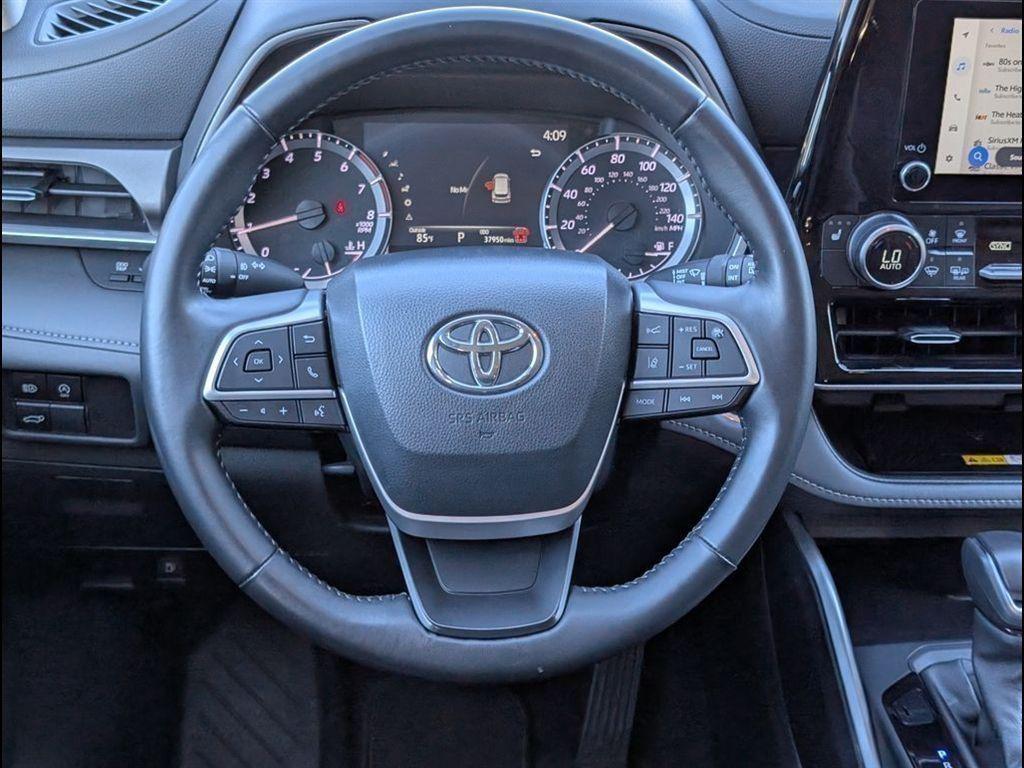 used 2024 Toyota Highlander car, priced at $39,463