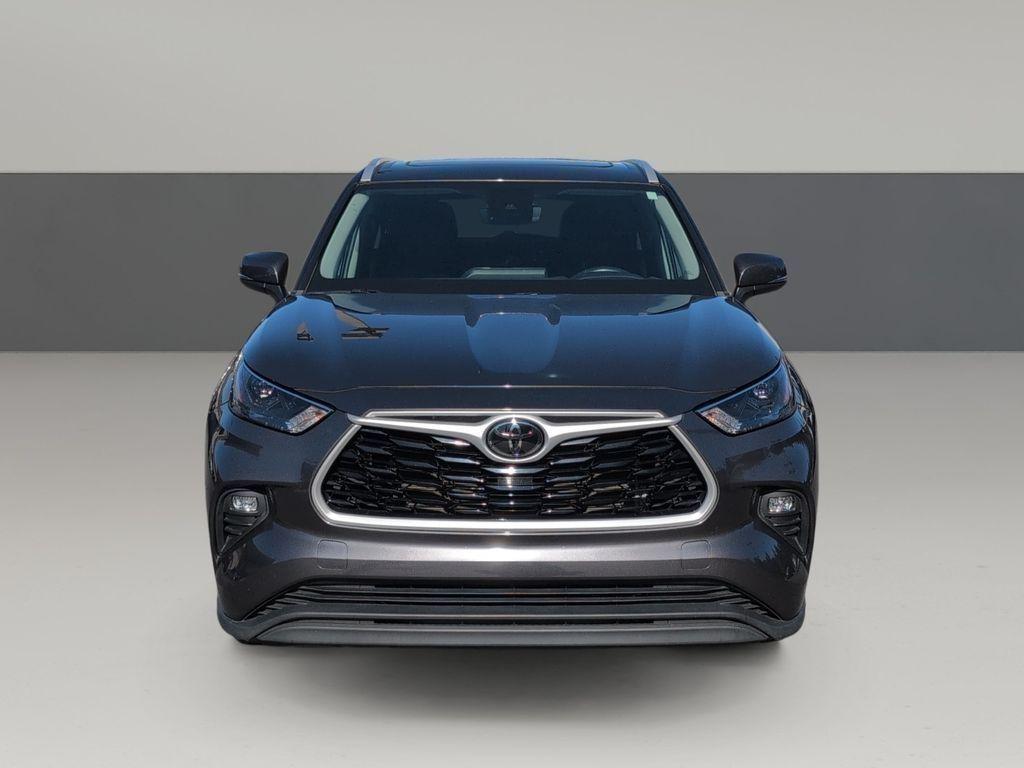 used 2024 Toyota Highlander car, priced at $39,463