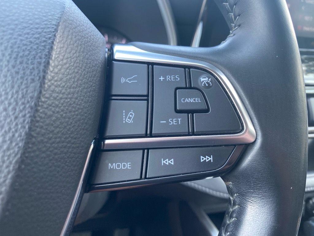used 2021 Toyota Highlander car, priced at $29,996