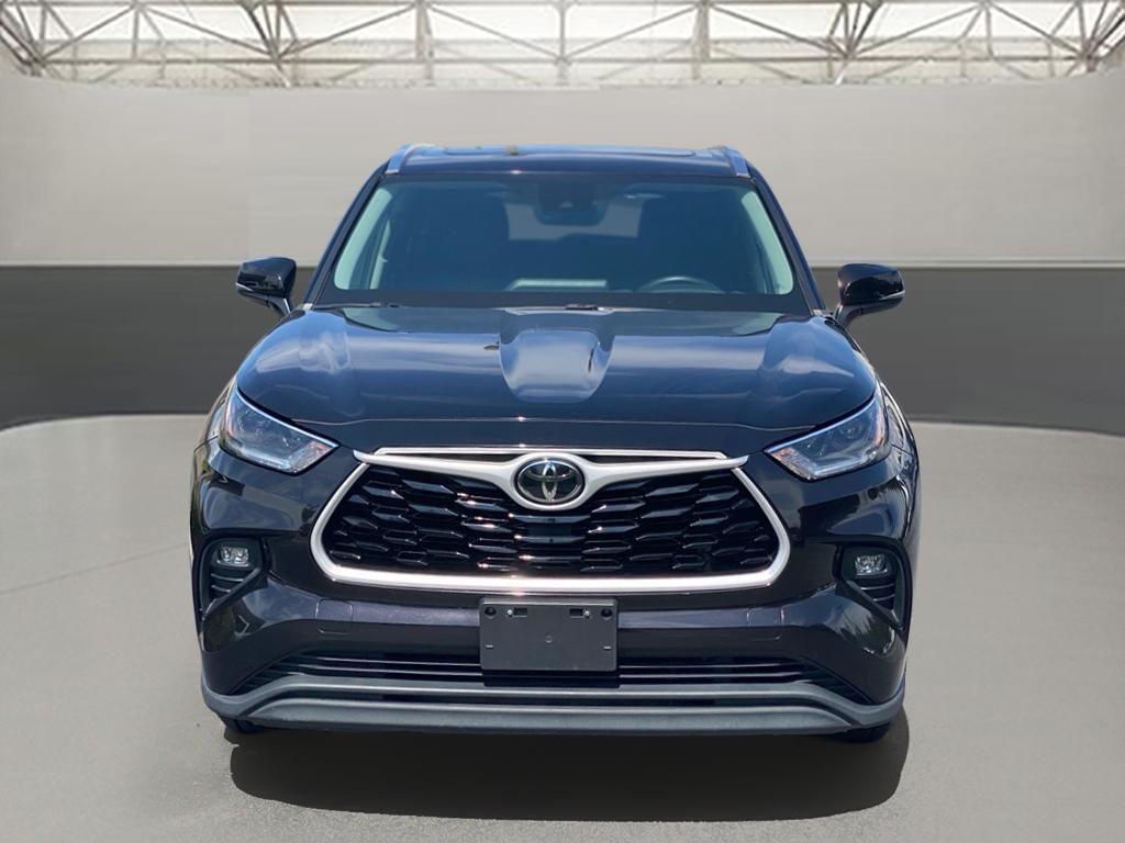 used 2021 Toyota Highlander car, priced at $29,996
