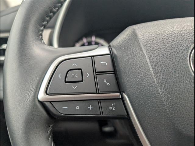 used 2024 Toyota Highlander car, priced at $44,499