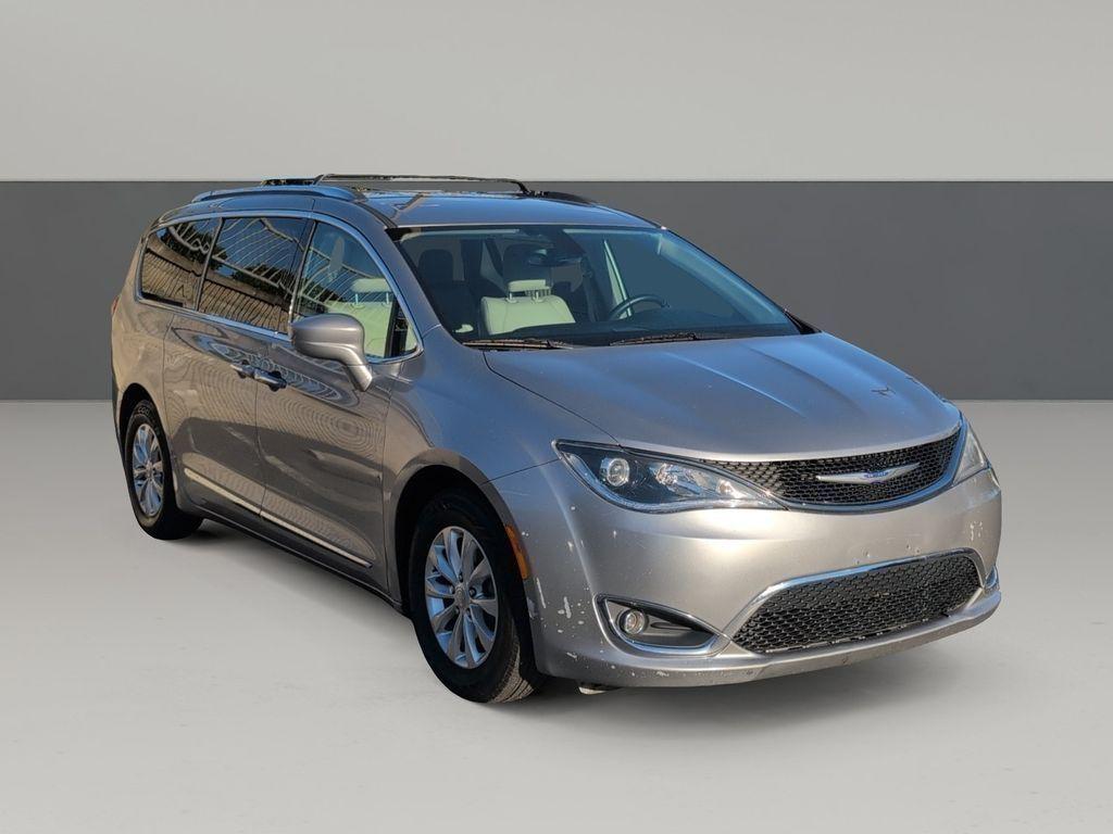 used 2018 Chrysler Pacifica car, priced at $12,994