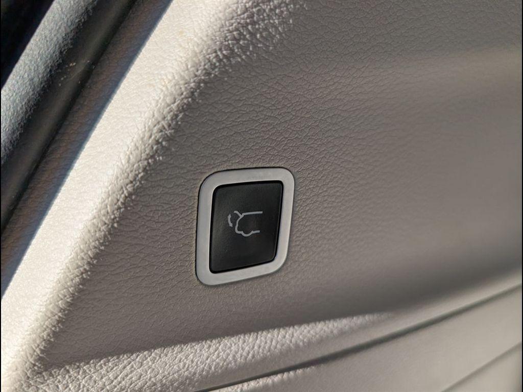 used 2018 Chrysler Pacifica car, priced at $12,994