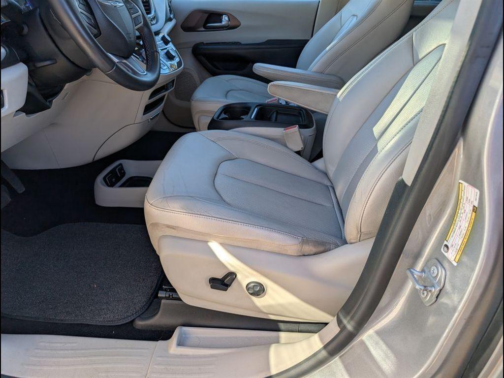 used 2018 Chrysler Pacifica car, priced at $12,994