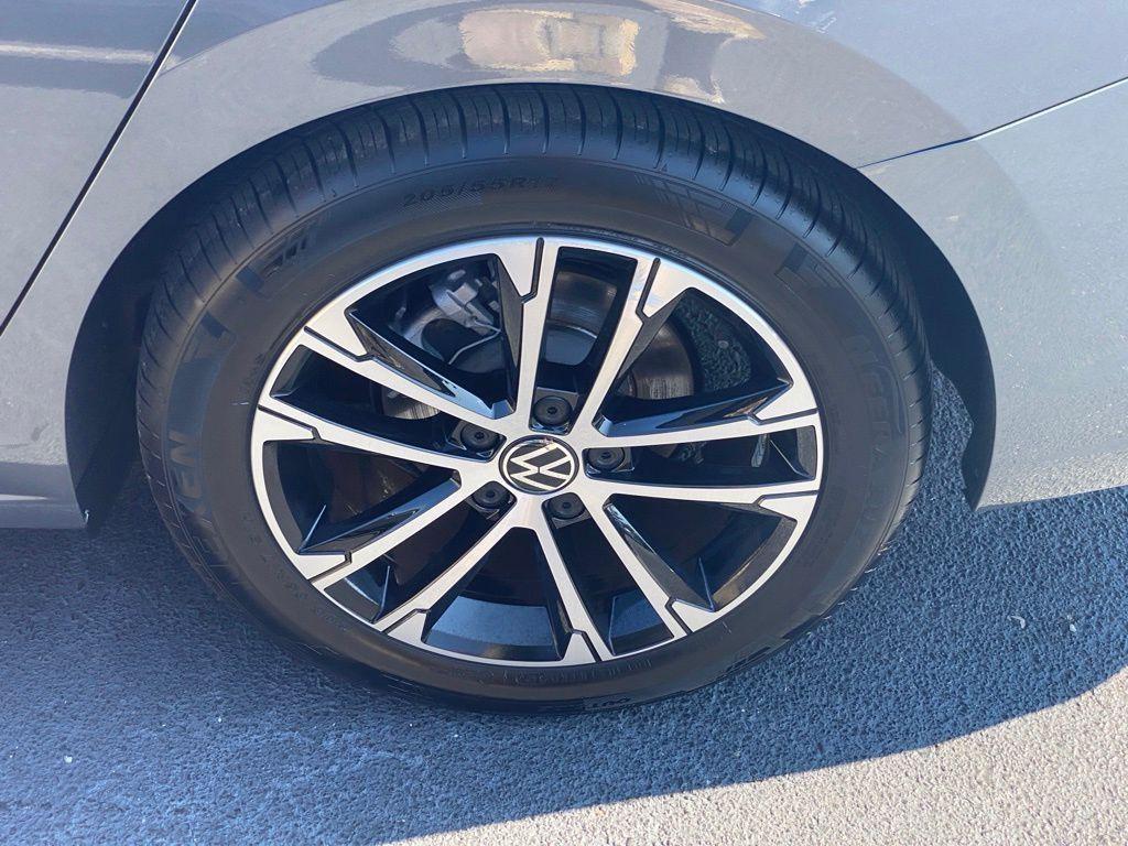 used 2024 Volkswagen Jetta car, priced at $22,625