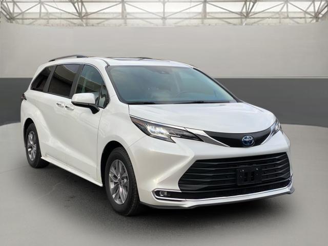 used 2023 Toyota Sienna car, priced at $46,950