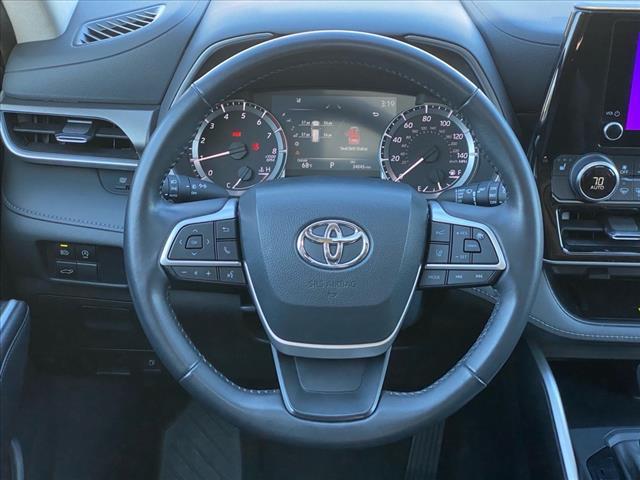 used 2023 Toyota Highlander car, priced at $40,950