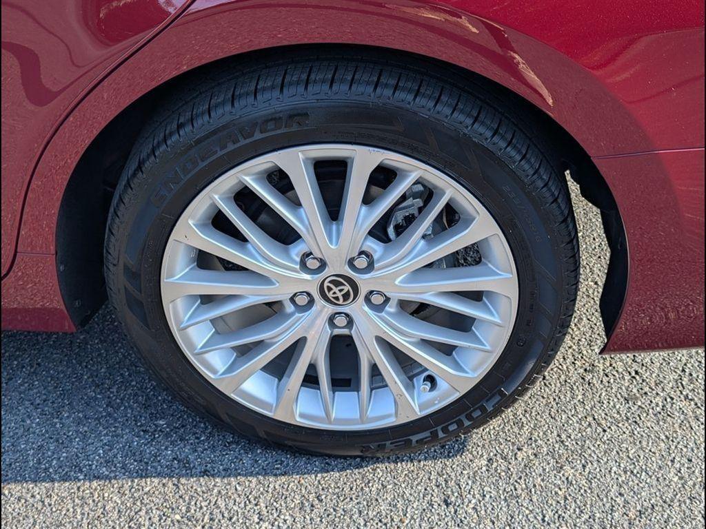 used 2020 Toyota Camry Hybrid car, priced at $28,899