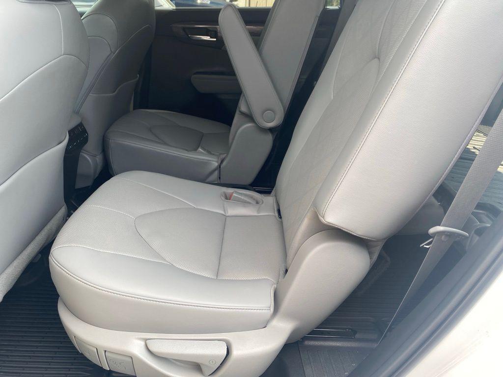used 2023 Toyota Highlander car, priced at $44,899