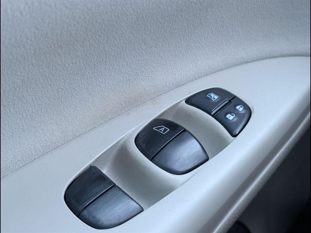 used 2013 Nissan Sentra car, priced at $8,664