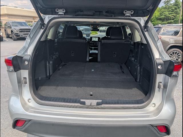 used 2024 Toyota Highlander car, priced at $48,326