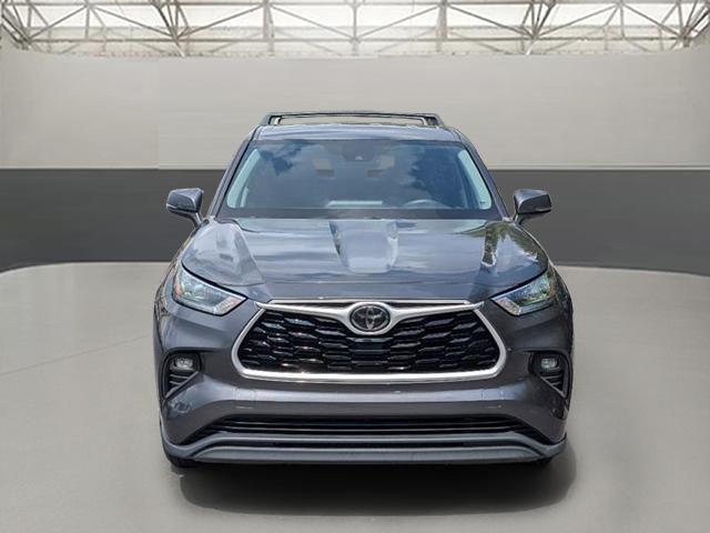 used 2020 Toyota Highlander car, priced at $25,625