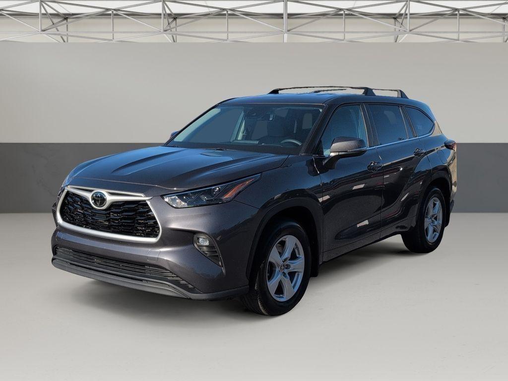 used 2024 Toyota Highlander car, priced at $38,399