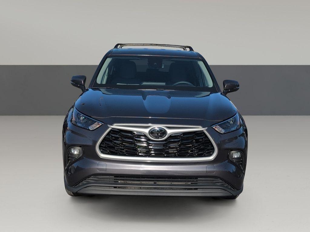 used 2024 Toyota Highlander car, priced at $38,399