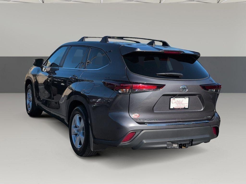 used 2024 Toyota Highlander car, priced at $38,399