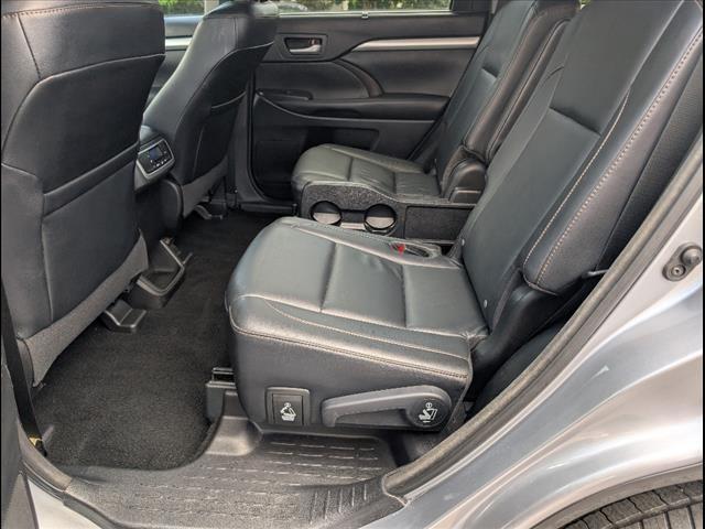 used 2016 Toyota Highlander car, priced at $21,994