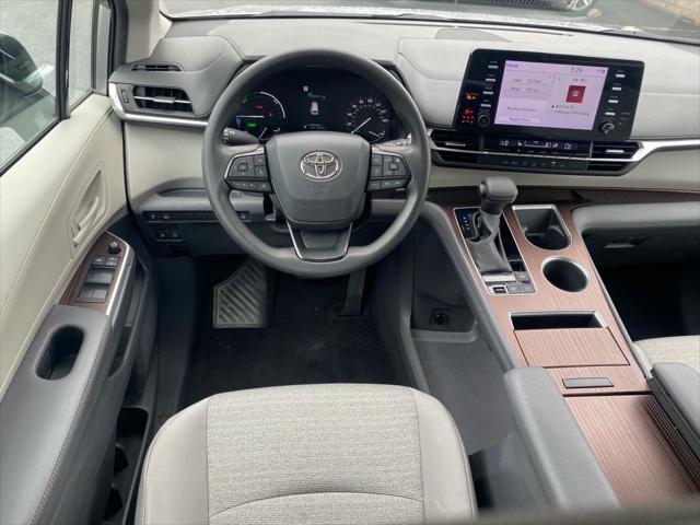 used 2023 Toyota Sienna car, priced at $39,729