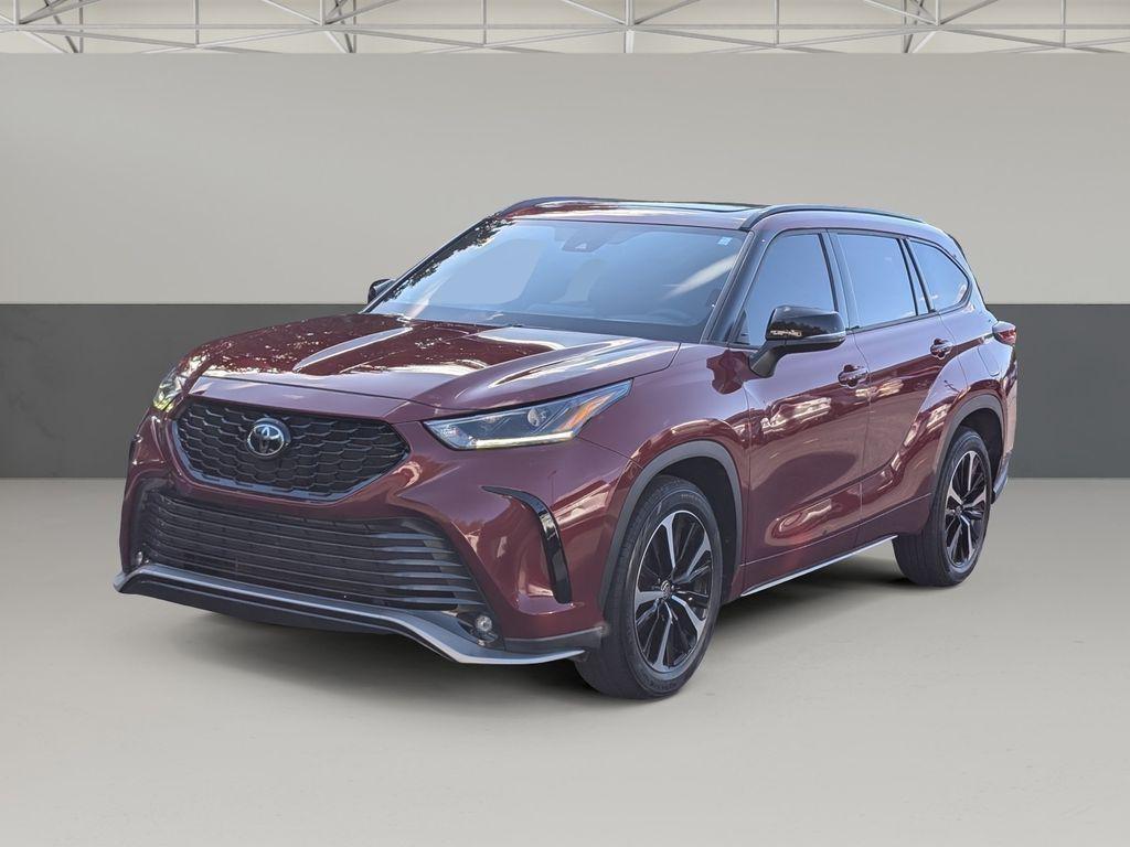 used 2022 Toyota Highlander car, priced at $37,899