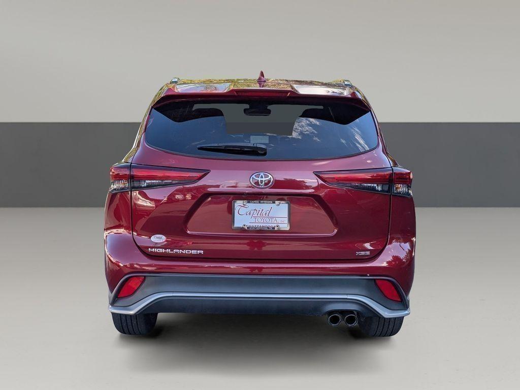 used 2022 Toyota Highlander car, priced at $37,899