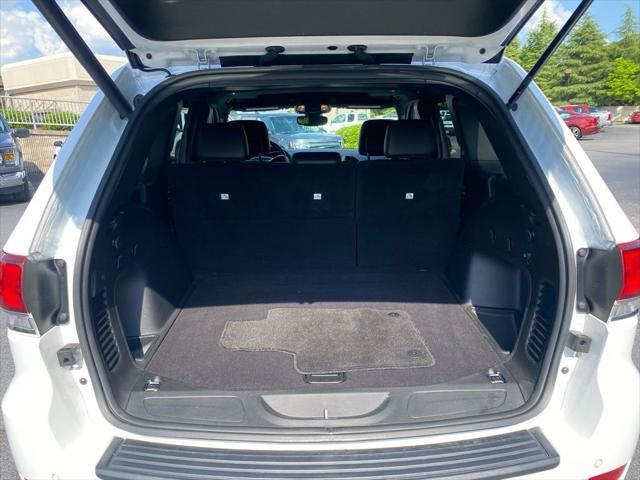 used 2022 Jeep Grand Cherokee car, priced at $33,799