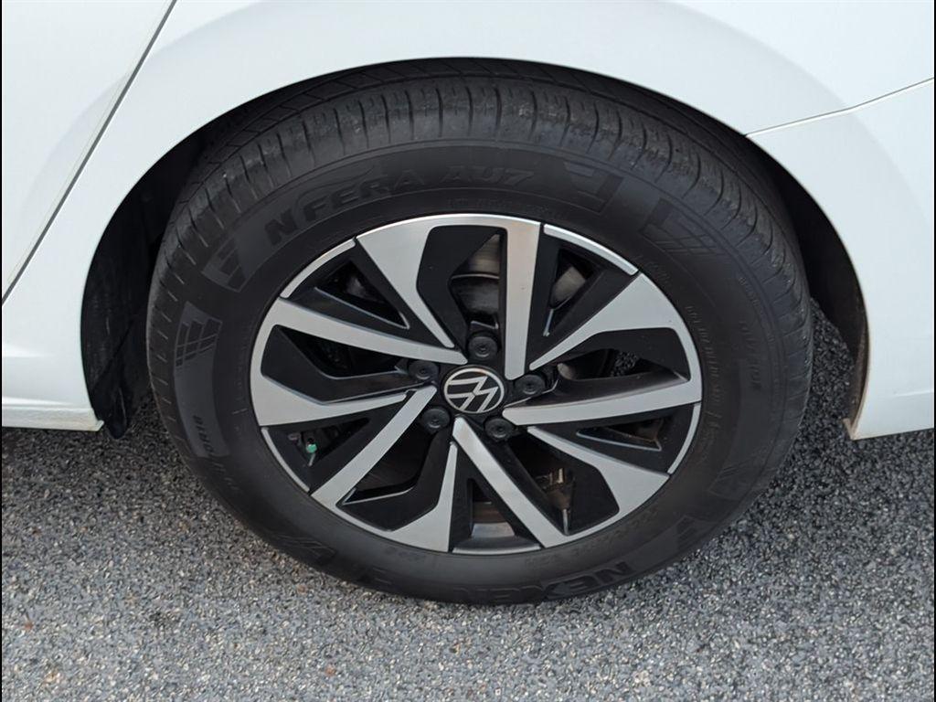 used 2024 Volkswagen Jetta car, priced at $18,289