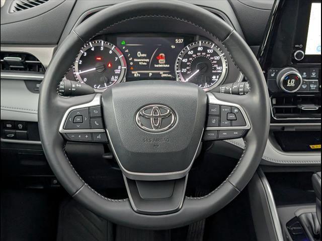 used 2023 Toyota Highlander car, priced at $42,625