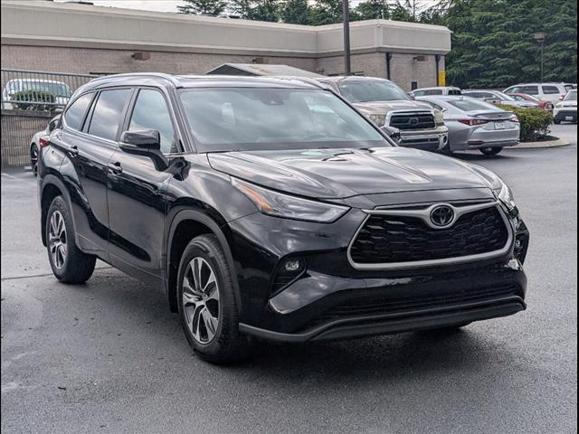 used 2023 Toyota Highlander car, priced at $42,625