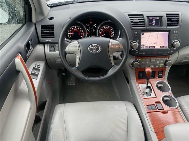 used 2010 Toyota Highlander car