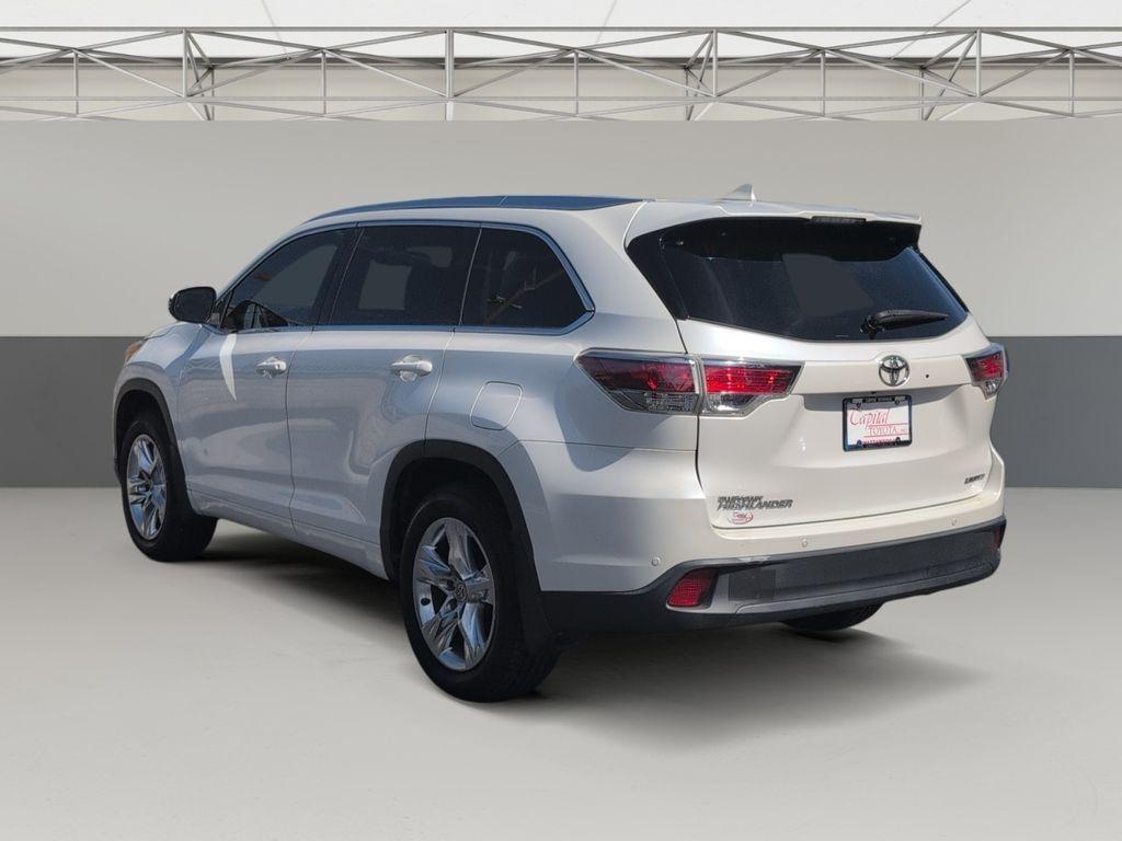 used 2015 Toyota Highlander car, priced at $18,299