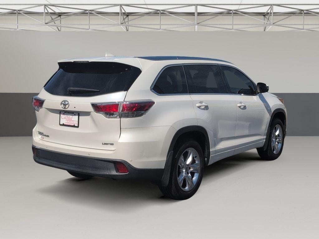 used 2015 Toyota Highlander car, priced at $18,299