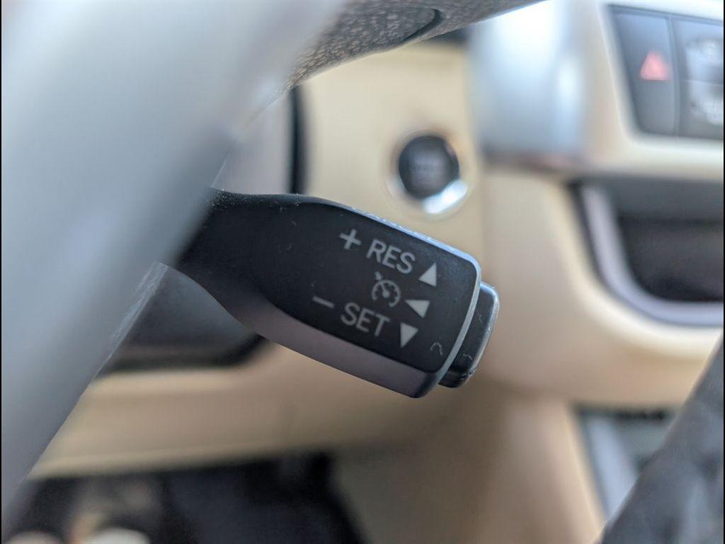 used 2015 Toyota Highlander car, priced at $18,299