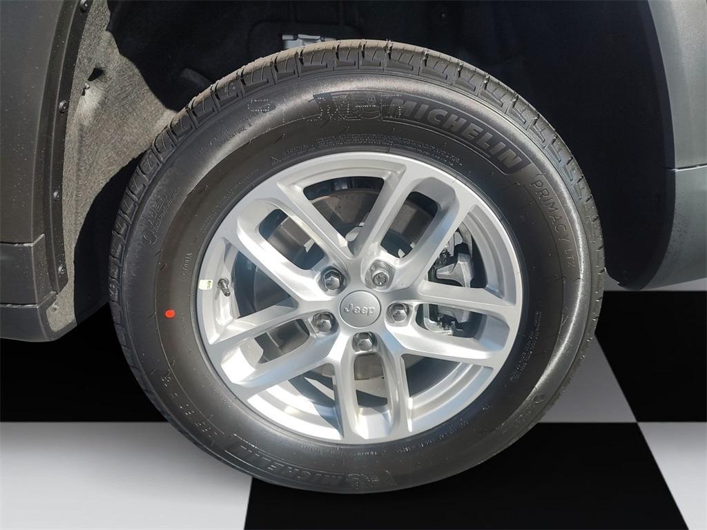 new 2025 Jeep Grand Cherokee L car, priced at $42,467