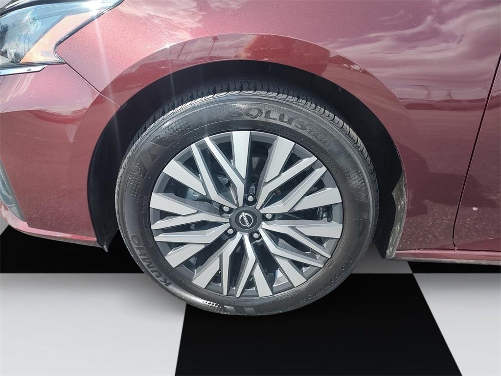 used 2024 Nissan Altima car, priced at $21,654