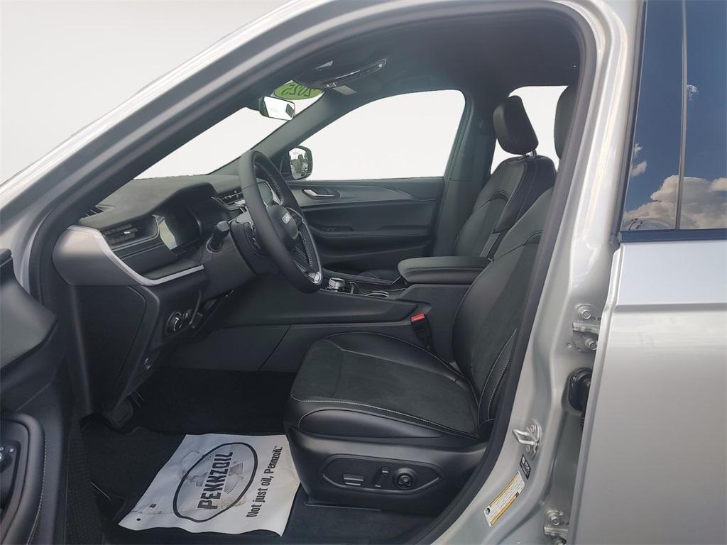 new 2025 Jeep Grand Cherokee L car, priced at $48,966