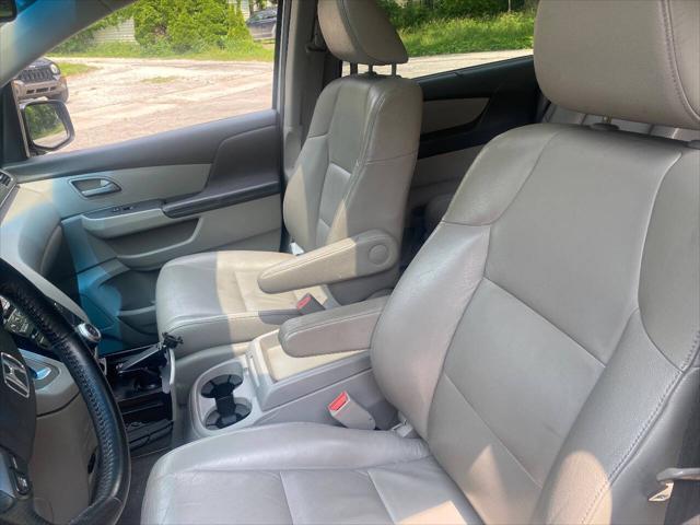 used 2011 Honda Odyssey car, priced at $5,900