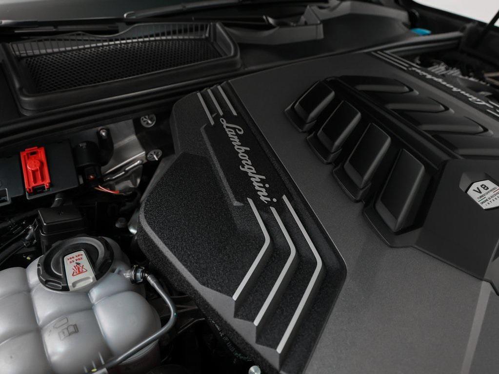 used 2024 Lamborghini Urus car, priced at $299,890
