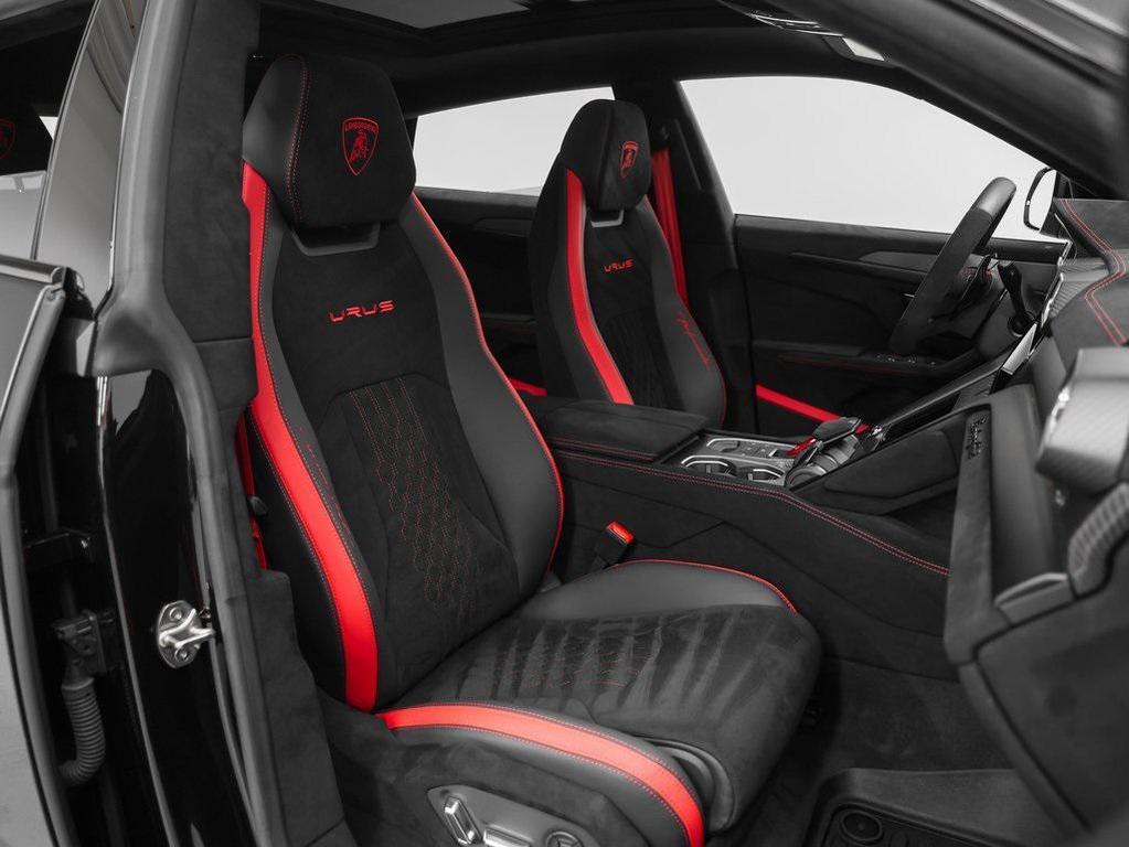 used 2024 Lamborghini Urus car, priced at $299,890