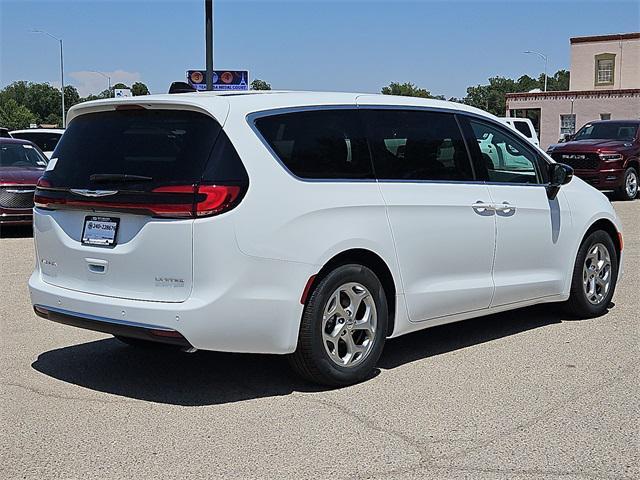 new 2024 Chrysler Pacifica car, priced at $41,307