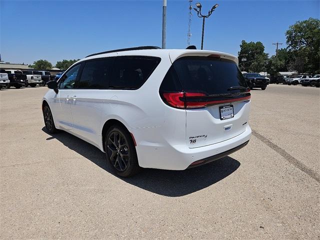 new 2024 Chrysler Pacifica car, priced at $49,193