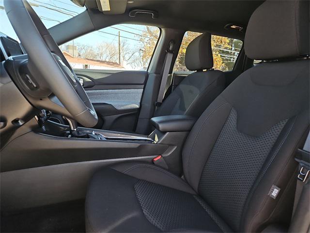 new 2025 Jeep Compass car, priced at $28,090