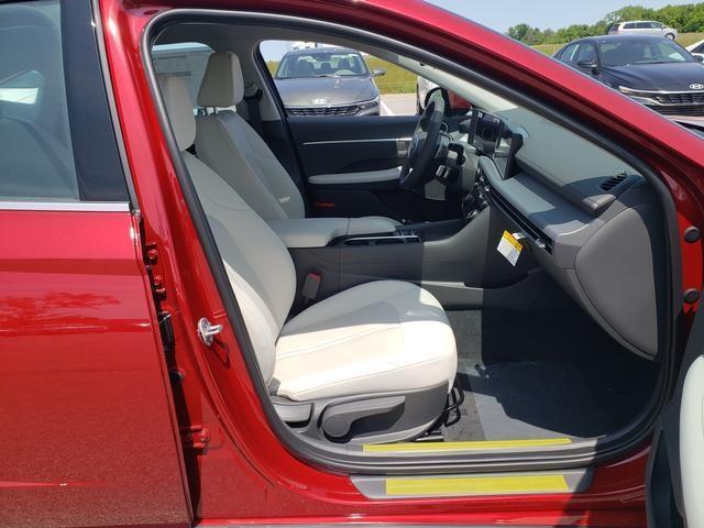 new 2025 Hyundai Sonata car, priced at $30,395