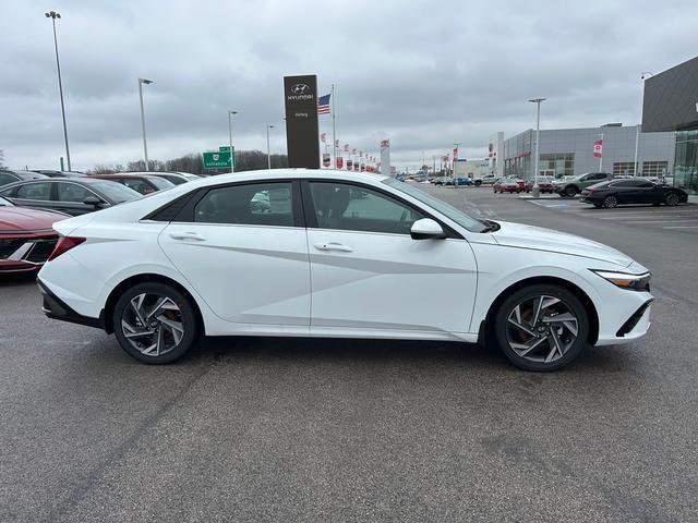 new 2025 Hyundai Elantra car, priced at $27,735