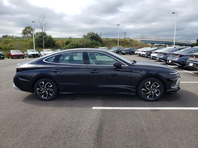 new 2025 Hyundai Sonata car, priced at $30,935