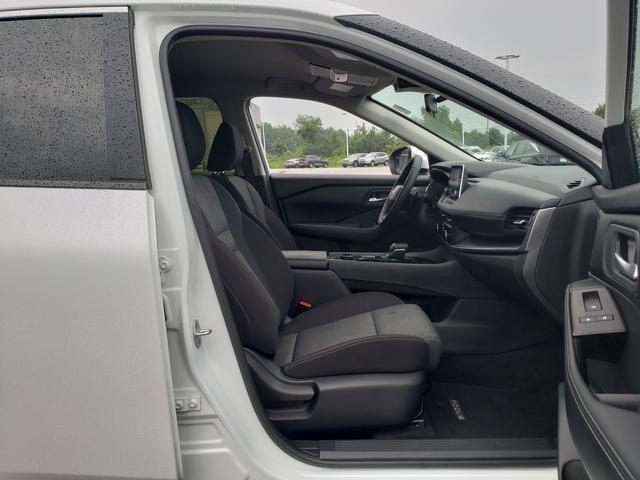 used 2025 Nissan Rogue car, priced at $27,494