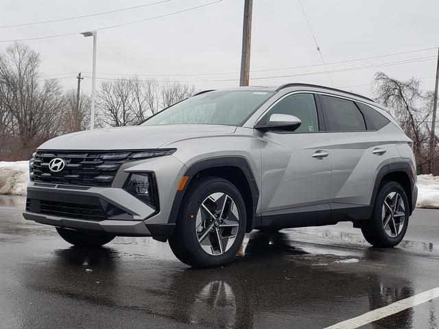 new 2025 Hyundai Tucson car, priced at $33,990