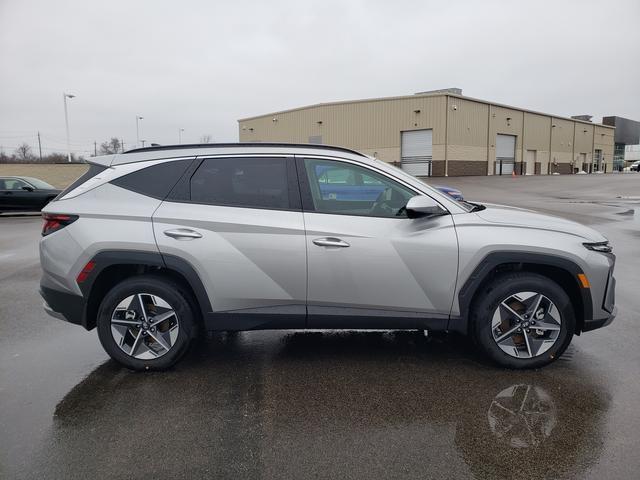 new 2025 Hyundai Tucson car, priced at $33,990