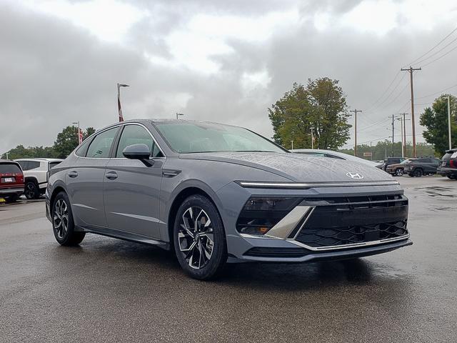 new 2025 Hyundai Sonata car, priced at $31,483